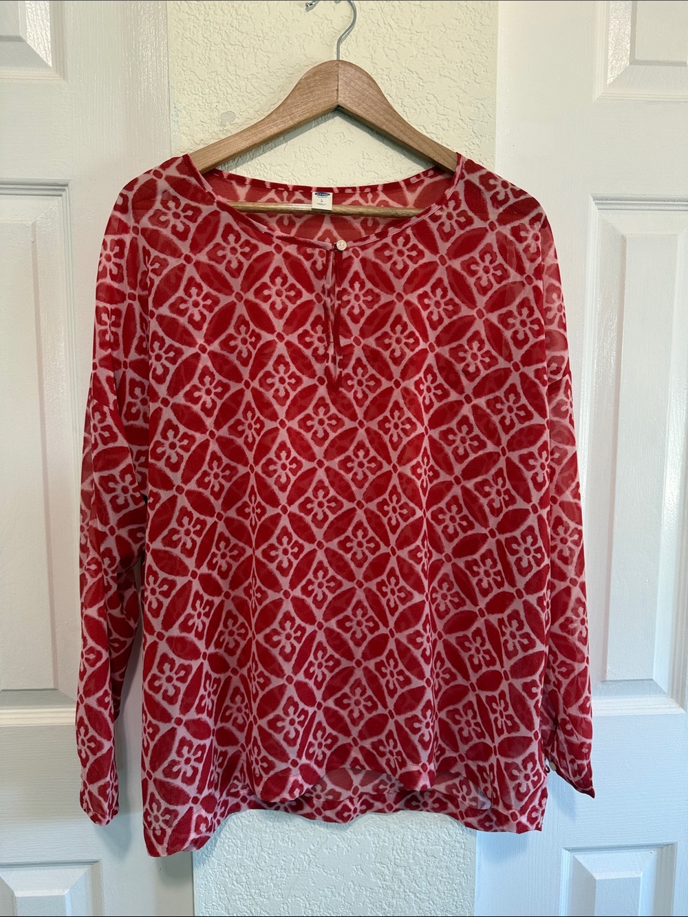 Old Navy Red Patterned Long-Sleeve Blouse